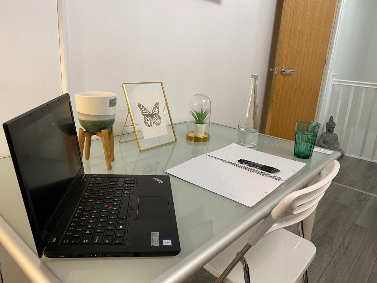 ברמינגהאם Luxe Place - Netflix & Workspace For 6 מראה חיצוני תמונה